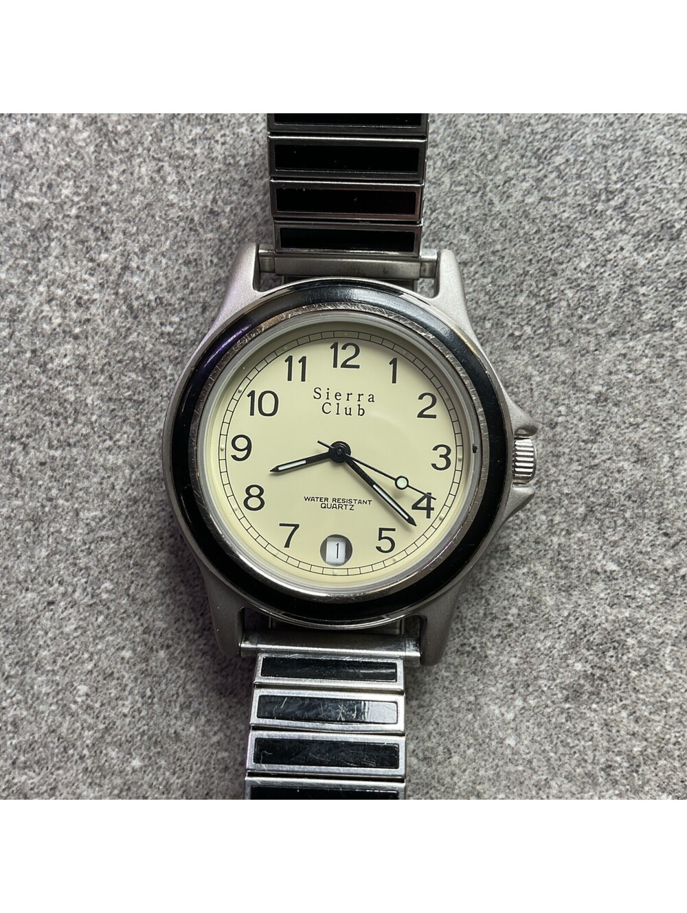 Vintage Sierra Club Mens Watch 37mm Silver Tone Case Expansion Band Bin Z